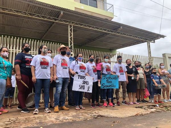 Familiares del niño muerto en accidente de tránsito se manifestaron frente a tribunales – Diario TNPRESS