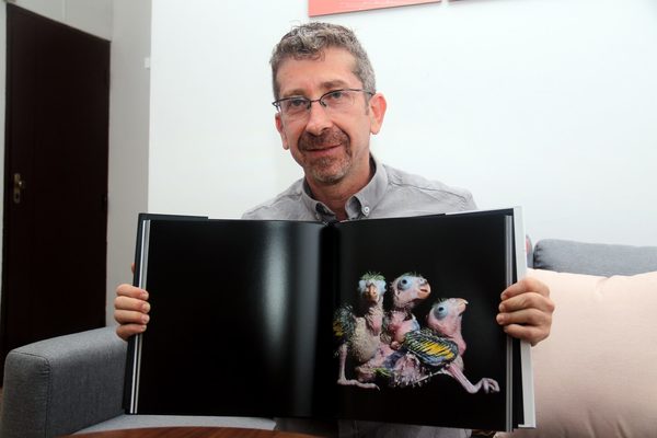 Un libro muestra los retratos de animales en cautiverio en Bolivia - MarketData