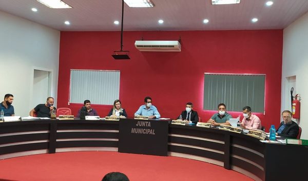Opositores se imponen en San Alberto durante caldeada sesión