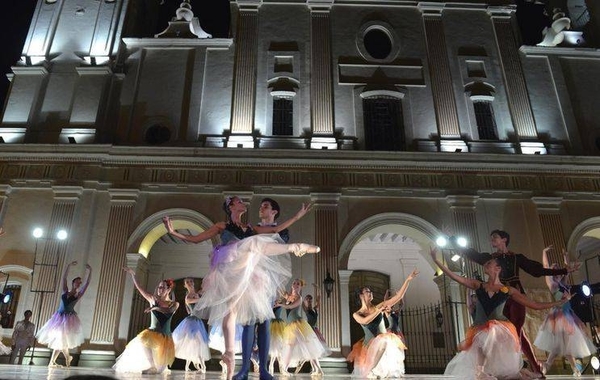 HOY / Posponen Gran Gala de Navidad por disparo de casos de coronavirus