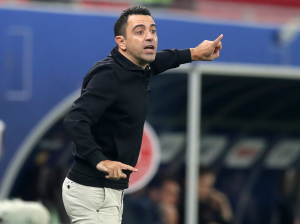 Xavi levanta su cuarta copa con Al Sadd