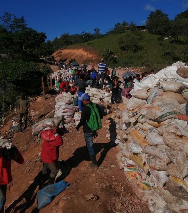Un nuevo derrumbe de una mina artesanal en Nicaragua entierra entre 8 a 16 personas - MarketData