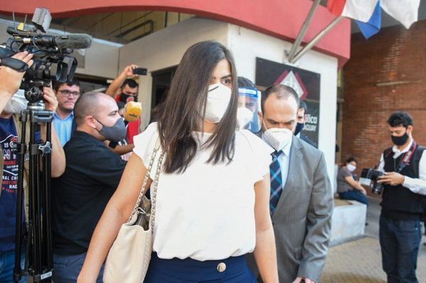 Caso Imedic: Jueza convocó a Patricia Ferreira para su imposición de medidas