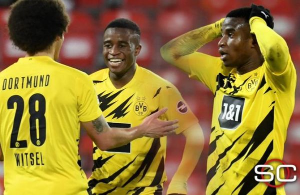 Moukoko se convierte en el goleador más joven de la historia de Bundesliga