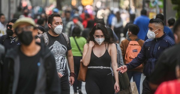 La Nación / Ciudad de México suspende las actividades no esenciales