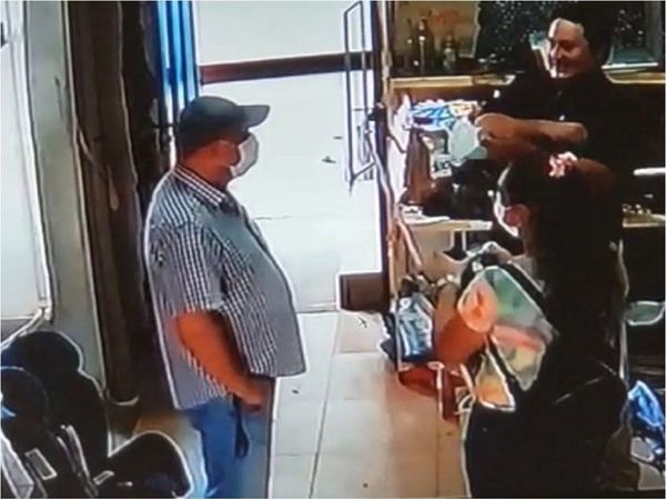 Supuestos fiscalizadores del IPS denunciados por extorsión a comerciantes