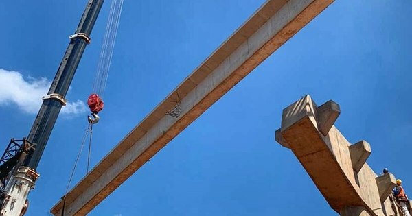 La Nación / Montan vigas para puente en el tramo 1 del Corredor de Exportación