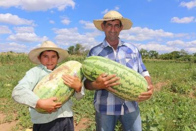 En Paso de Patria producen sandia de primera calidad - Nacionales - ABC Color