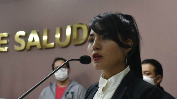 Bolivia nombra a joven de 19 años como viceministra de Deportes