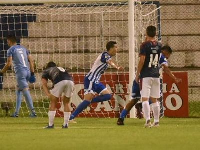 El 12 derriba al campeón y logra clasificación a la Sudamericana