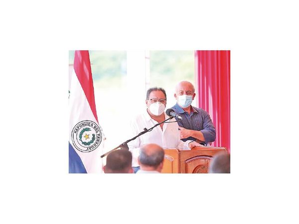 Alderete se defiende en un  acto oficial