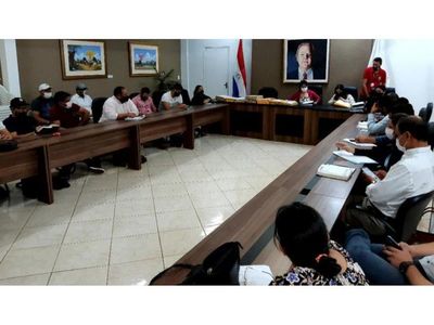 CDE no invirtió en escuelas, a pesar de contar con recursos de Fonacide