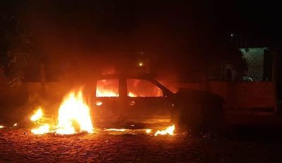 Camioneta estacionada se incendió en Pdte. Franco - ABC en el Este - ABC Color