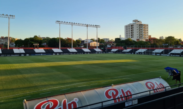 HOY / Clásico blanco y negro, en el cierre de la fase regular del torneo