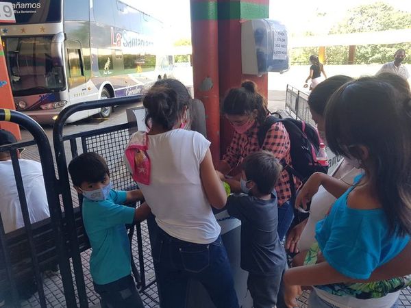 Aumenta flujo de pasajeros en la Terminal de Ómnibus de Asunción - Nacionales - ABC Color
