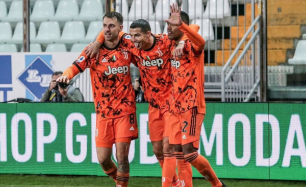 HOY / Juventus golea y Cristiano se aproxima a una marca mundial