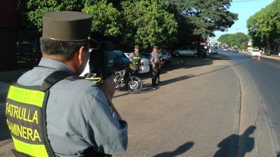  Unos 80 agentes hacen controles en San Bernardino