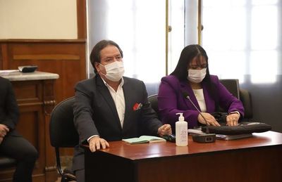 Fuertes indicios de que jueza violó ley en juicio por estafa de US$ 2 millones - Nacionales - ABC Color