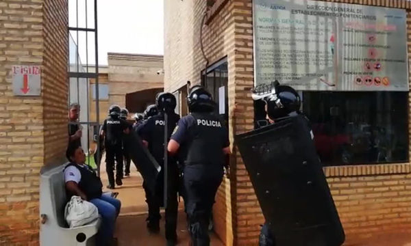 Dos “pesados” del PCC huyen de cárcel en medio de intento de motín