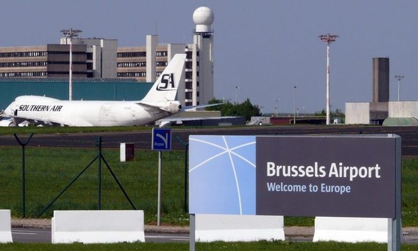 Bélgica y Holanda prohíben trenes y aviones desde Reino Unido por nueva cepa de coronavirus
