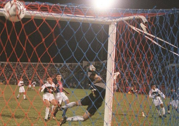 HOY / Clásico en cuartos de final, 19 años después