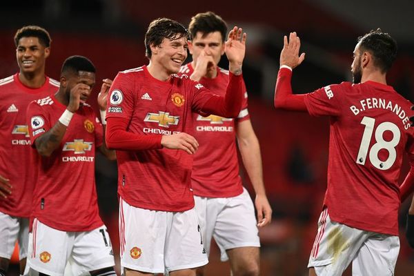 United, tras goleada, se pone tercero - Fútbol - ABC Color