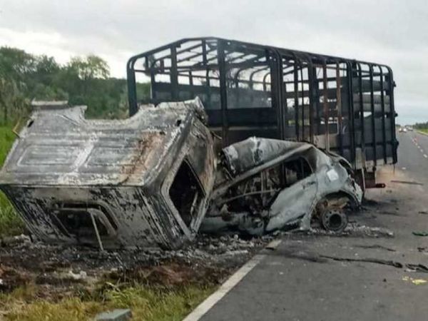 Una familia muere calcinada tras choque de vehículos en Presidente Hayes