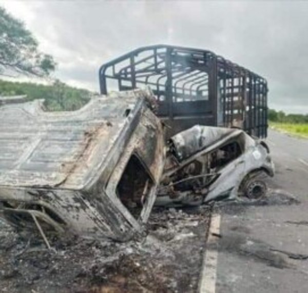 Identifican a la familia que terminó calcinada tras choque en la Transchaco - Nacionales - ABC Color