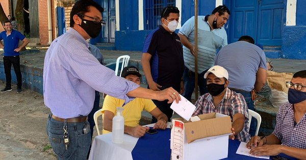 La Nación / Por unanimidad, convencionales aprueban el desdoblamiento de las elecciones en el PLRA