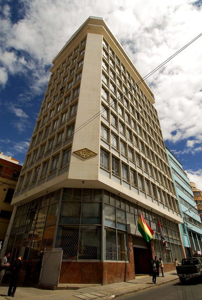 Bolivia anuncia el hallazgo de gas natural y petróleo en un pozo - MarketData
