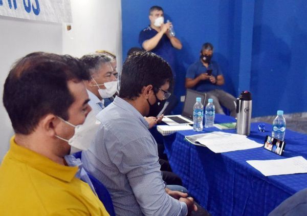 Llanismo logra desdoblamiento del PLRA en desafío a Efraín Alegre