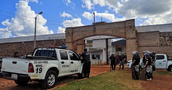 La Nación / Tras motín, se fugan dos integrantes del PCC