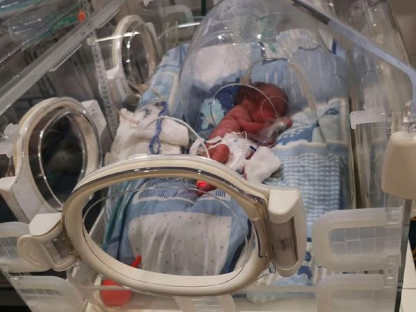 Tras tratamiento de fertilidad, mujer da a luz a  quintillizos en plena pandemia