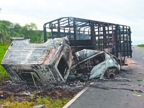 Familia murió calcinada tras un choque contra un camión