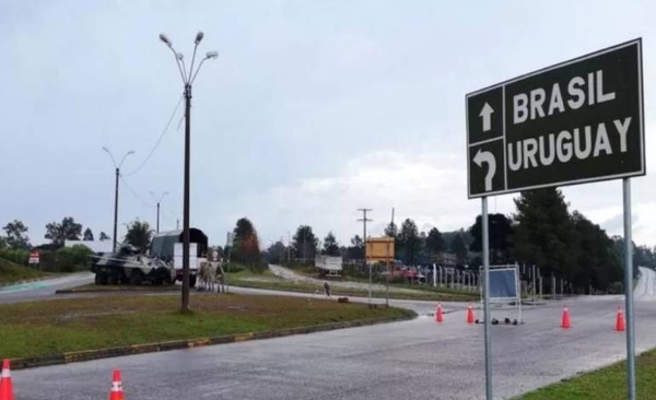 HOY / Uruguay despliega sus tropas y cierra todas sus fronteras