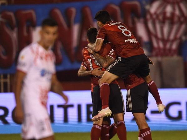 Boca y River suman victorias y se suben a la cima de su zona