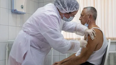 Rusia adelantó que planea vacunar contra el Covid a mayores de 60 años desde la próxima semana