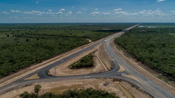 Mario Abdo ya inauguró 147 kilómetros de la ruta Bioceánica en el Chaco