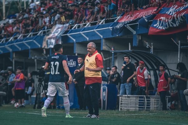 ¿'Chiqui' y Claudio Aquino llegarán para el superclásico?