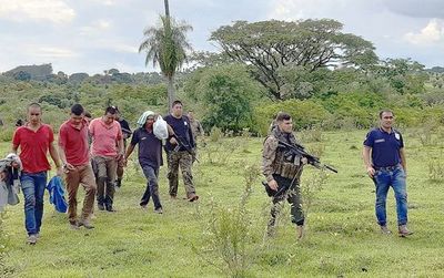 Operativo Sapucái: banda desbaratada operaba a 50 kilómetros de base de fuerzas de seguridad - Nacionales - ABC Color