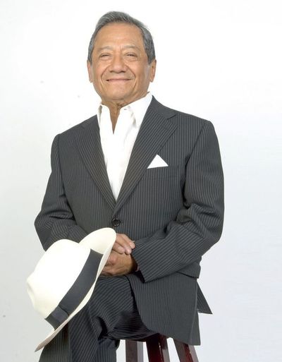 Mejora la salud del compositor mexicano Armando Manzanero - Música - ABC Color