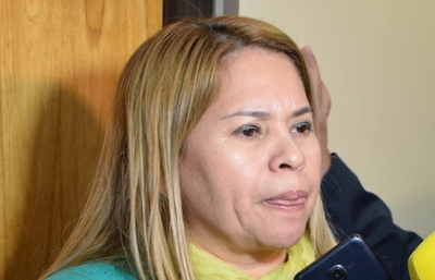 “Efraín y su grupito tendrán que acatar lo decidido por la convención”, dice apoderada - ADN Digital