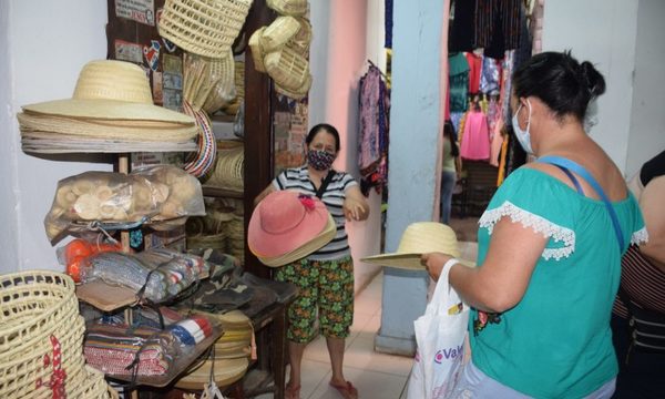 Tradicional Mercado de San Lorenzo suma ofertas para las fiestas