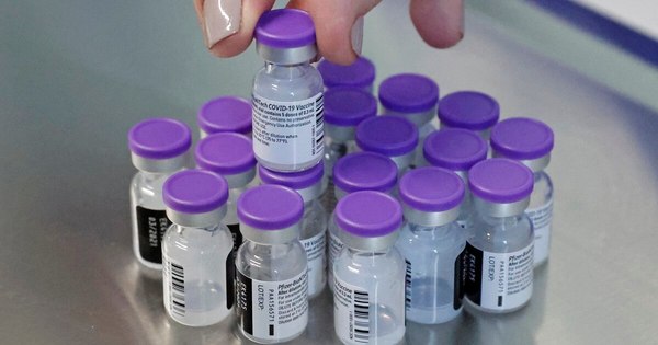 La Nación / Unión Europea: aprueban vacuna de Pfizer/BioNTech