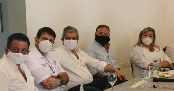 La Nación / Carlos Pallarolas lanzó su candidatura para la intendencia de Ciudad del Este
