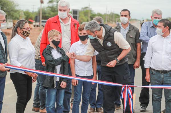 Gobierno inaugura 2 nuevos tramos de la Ruta Bioceánica - El Trueno