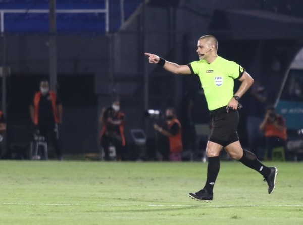 Éber Aquino pitará el superclásico