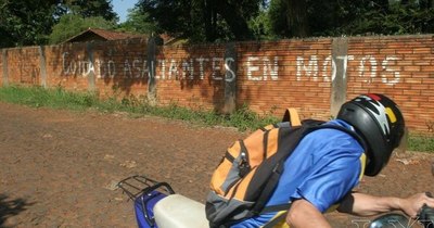 La Nación / Dos motociclistas fallecieron en manos de motochorros