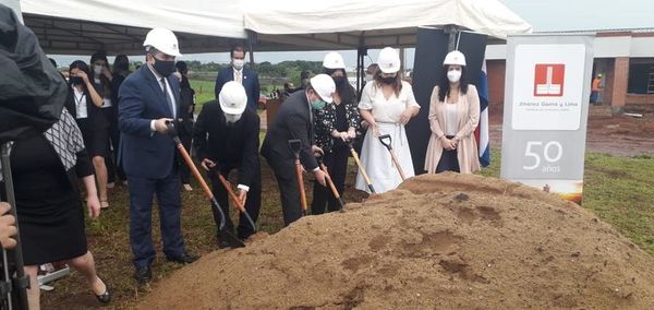 Dan palada inicial de futuro palacio de justicia de Salto - Nacionales - ABC Color