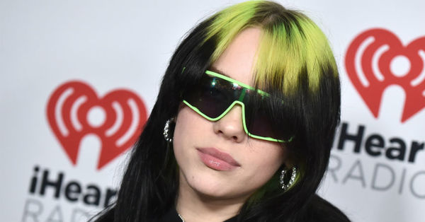 La razón por la que Billie Eilish duerme en la cama de sus padres - C9N